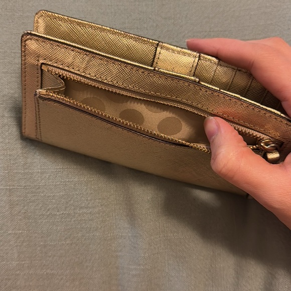 Kate Spade Wallet - Picture 3 of 4